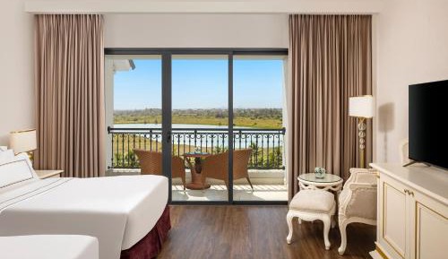Deluxe Room with Lake View