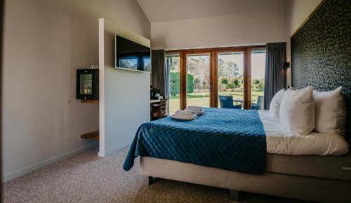 Standard Twin Room with Garden View