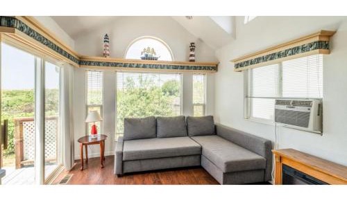 One-Bedroom Cottage