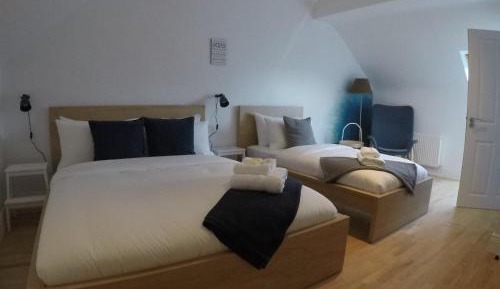 Triple Room with Private Bathroom