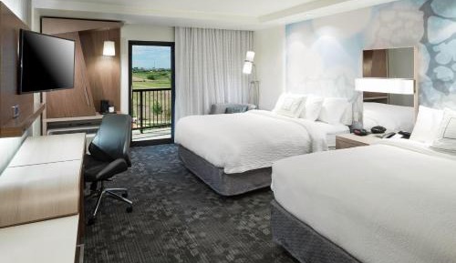 Queen Room with Two Queen Beds and Balcony