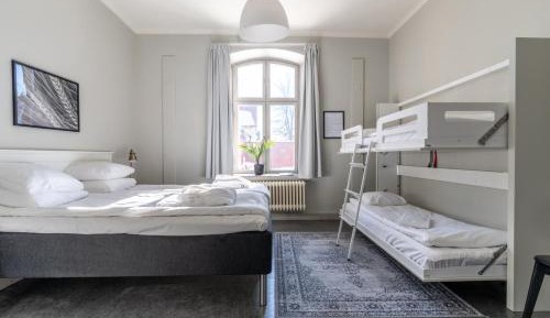 Quadruple Room with Shared Bathroom