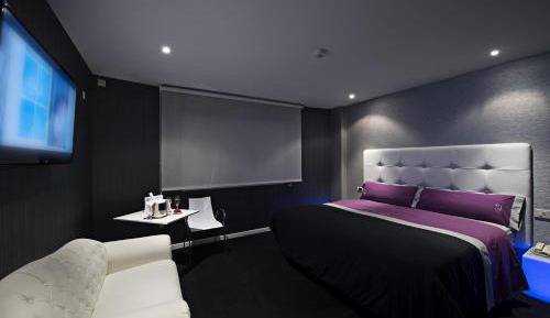King Room with Spa Bath
