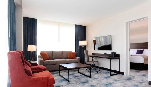Corner King Suite