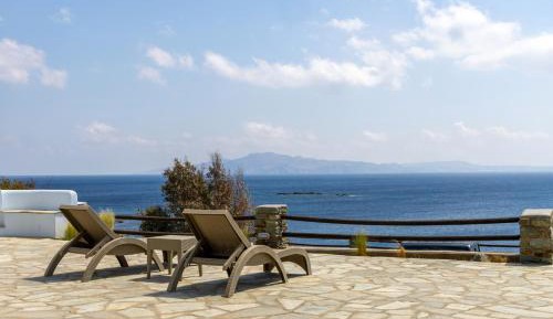 Three-Bedroom Apartment with Sea View