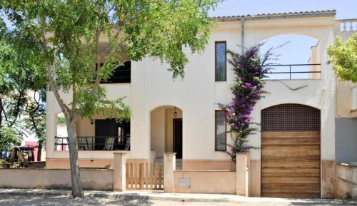 Four-Bedroom Holiday Home