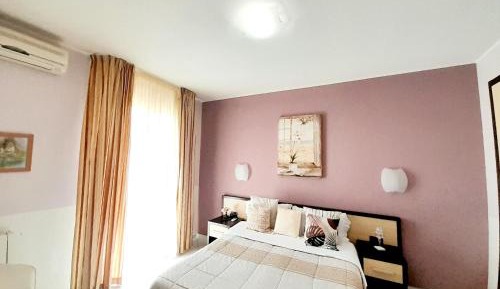 One-Bedroom Apartment with Garden View