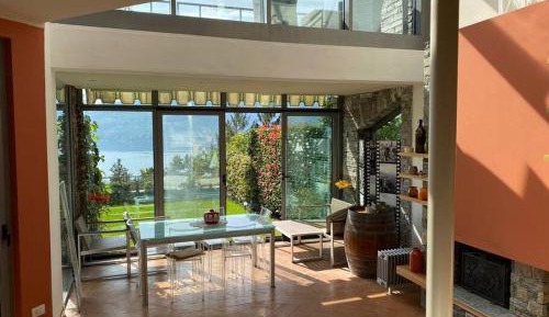 Apartment with Lake View