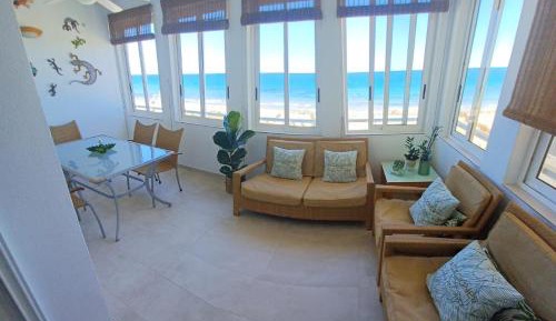 Studio Apartment with Sea View