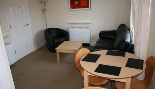 Three-Bedroom Apartment (Double Bed)