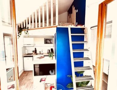 Studio - Split Level