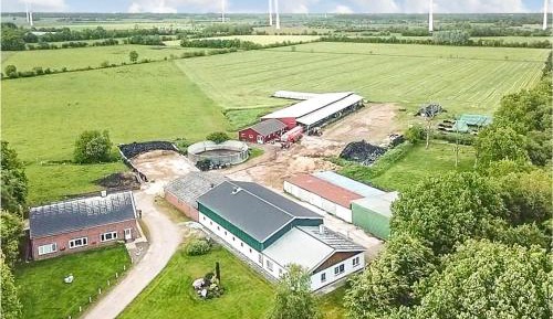 Three-Bedroom Vacation Home 