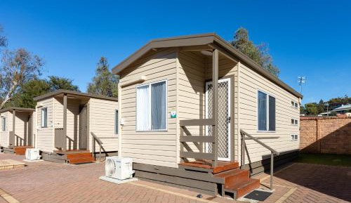Studio Cabin