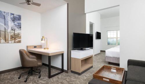 Queen Suite