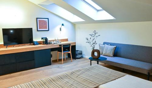 Standard Twin Room with Sofa