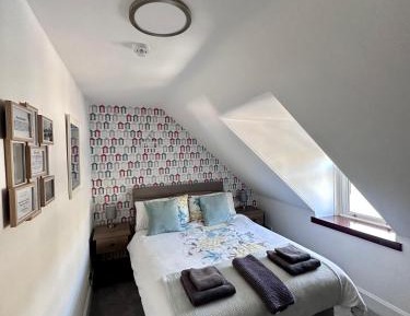 Double Room with Shared Bathroom