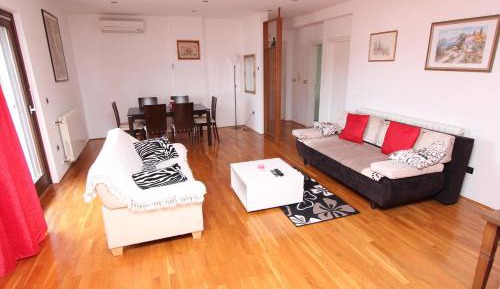 Two-Bedroom Apartment with Balcony and Sea View