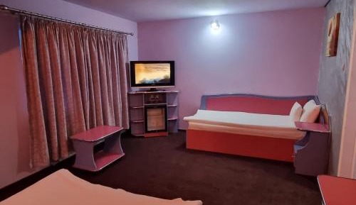 Triple Room with Private Bathroom