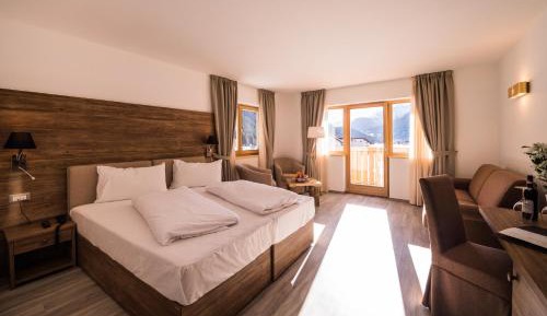 Junior Suite with Garden View