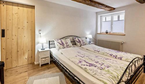Superior One-Bedroom Apartment