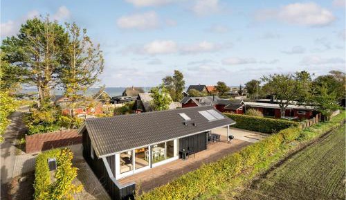 Three-Bedroom Holiday Home 
