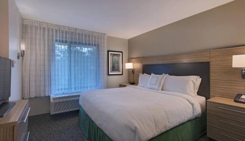 2 Bedroom Suite