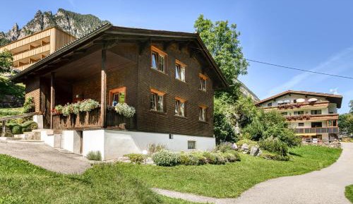Three-Bedroom Holiday Home 