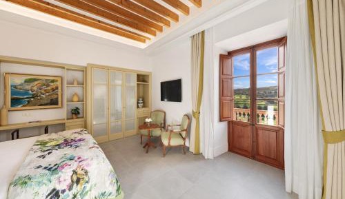 Suite Deluxe with Terrace and Jacuzzi
