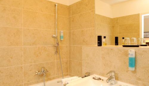 Junior Suite (2 Adults)