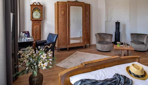 Single Room with Bathroom