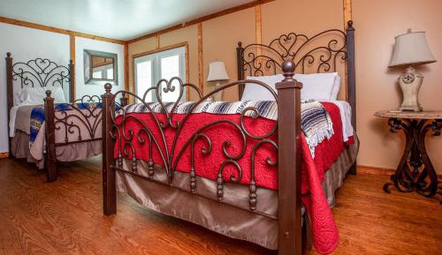 Standard Queen Room