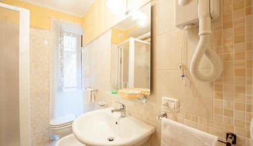 Double Room with Private External Bathroom