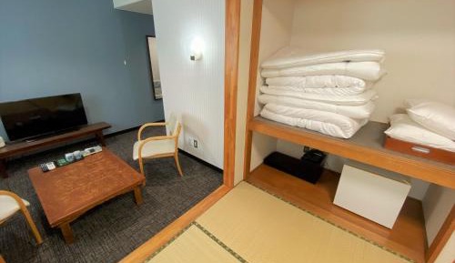 Japanese-Style Room