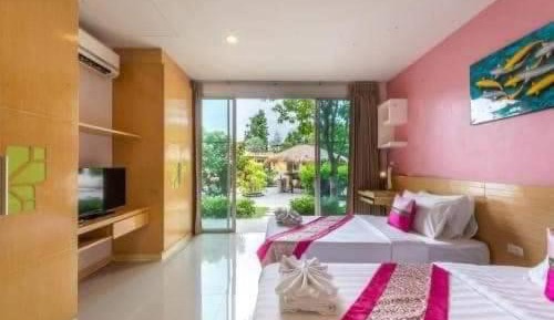Suite with Garden View