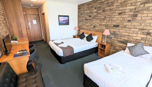 Queen Single Room