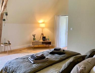 Deluxe Queen Room