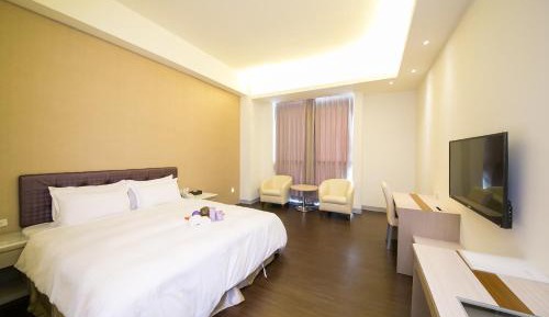 Deluxe King Room