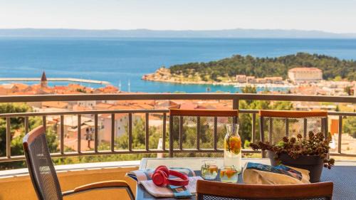 Two bedroom apartment with Sea view