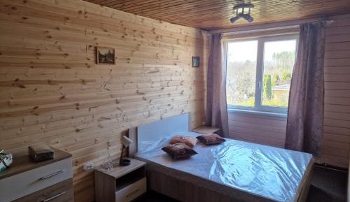 Apartment With Shared Bathroom