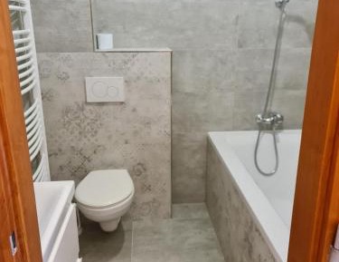 Triple Room with Double Bed and Bath