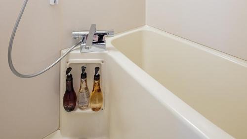 Standard Twin Room with Bathtub - Non Smoking