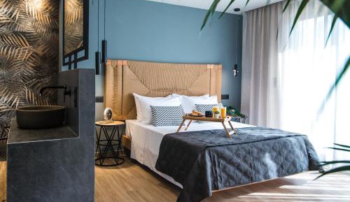 Luxury Triple Suite