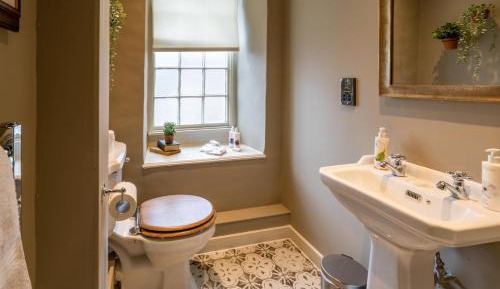 Classic Twin Room Friary - Annex
