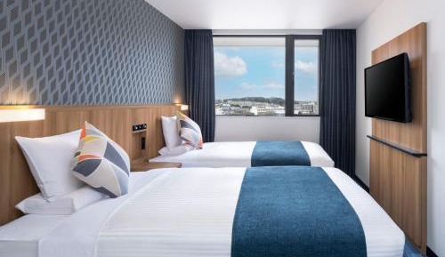 Standard Twin Room - Non-Smoking