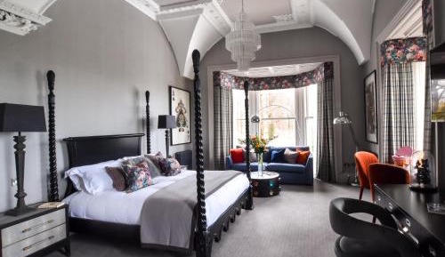 Deluxe Family Suite
