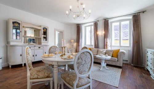 Superior King Suite