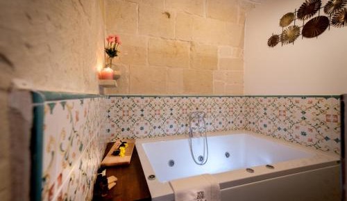 Double Room with Spa Bath