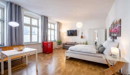 Studio Apartment