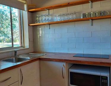 Two Bedroom Apartment - Queen, Double and Single Bed