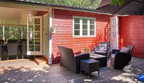 Three-Bedroom Holiday Home 